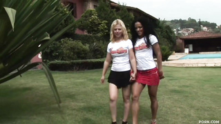 Ultra-Kinky lezzies are going knuckle deep each other in the backyard and liking every single 2nd of it