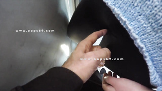 Stranger Fondle & Fingerblasting Gal's Gash inwards a Crowded Metro Teach