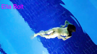 I Can’t  Stop Seeing, Teenage Ash-Blonde get Caught swimming Nude in resort pool