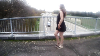 Displaying on a bridge (1)