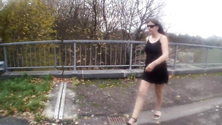 Displaying on a bridge (1)