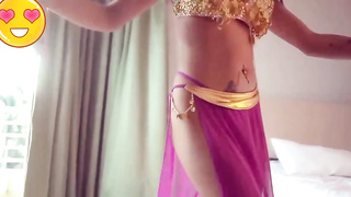 Super-Sexy, Indian model was dressed in her bellydance costume while posing and taunting on web webcam