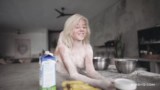 Excellent looking light-haired woman, JennyQ luvs to get entirely nude while alone in the kitchen