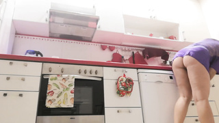 Son-In-Law spy step-mother om the kitchen