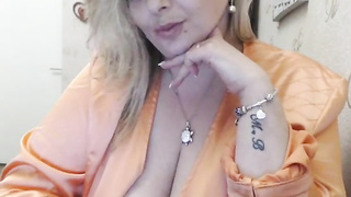 Enormous bootie toying with lovense in pusssy. Lovense manage