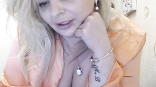 Enormous bootie toying with lovense in pusssy. Lovense manage