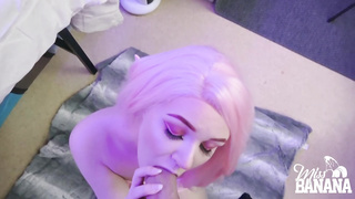 Honey with pinkish hair has a deep, wet gullet and luvs to satisfy folks with it