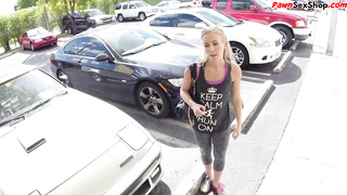 Pawnshop amateur doggystyled for better deal