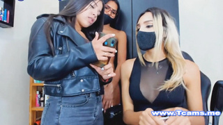 Tranny Showed Her Friend A Wild Masturbation