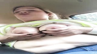 Immense ash-blonde is alone in the truck and using an chance to have fun with her honeypot