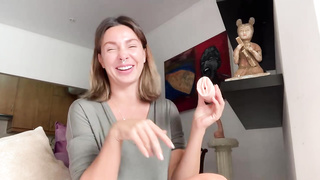 Astounding female is showcasing a decent way to lick muff, for everyone who wants to know