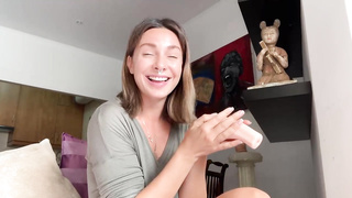 Astounding female is showcasing a decent way to lick muff, for everyone who wants to know