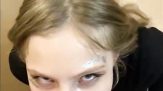 Tasty platinum-blonde penis cocksucker luvs to get down on her knees to satiate her guy