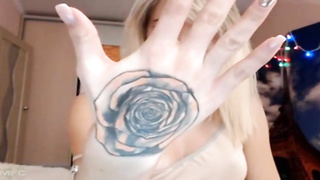 Silena Fox is a nice blondie honey who luvs flashing her cupcakes on live web cam