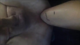 1 main et un pied dans mon cul... en meme temps X)