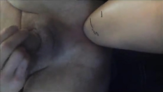 1 main et un pied dans mon cul... en meme temps X)