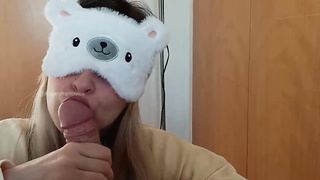 Blinded platinum-blonde is blowing salami like a real sex industry star, because she luvs how it tastes