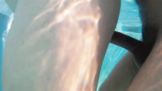 follando piscina leche en su ass internal ejaculation immense backside