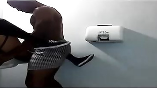 Dark-Hued guy is shagging a whorey, honey in the shower and lovin’ it a plenty of