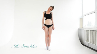 Regina Blat is a supah lithe, Russian teenage dark haired who enjoys to do her spreading routine nude