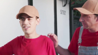 Vollbusige COUGAR Fickt Diesen Jungen