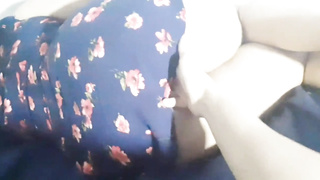 MI PRIMA d. EN VESTIDO RICO DE COLORES