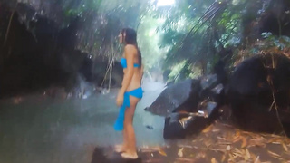 Slender black-haired is having casual hook-up in the nature and yelling from sheer pleasure while spunking