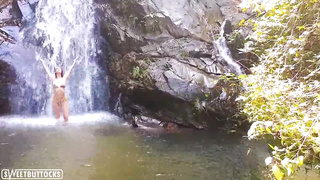 Lil Dark Haired Posing Nude in the Woods - Sweetbuttocks