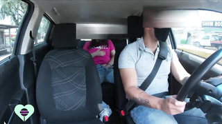 Sexy young woman jacks inwards my uber and does not realize that I am recording her