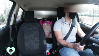 Sexy young woman jacks inwards my uber and does not realize that I am recording her