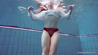 Mariusa got bare and went into the swimming pool, thinking that no one would observe her