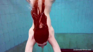 Mariusa got bare and went into the swimming pool, thinking that no one would observe her