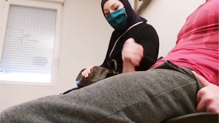 Freak physician puts a covert camera in his waiting guest room, this muslim breezy will be caught crimson-passed with empty French ball