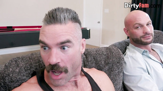 Stepteen babe spitroasted in taboo threeway