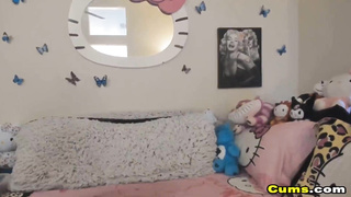 Wild Tattooed Chick Pleasures Herself on Cam